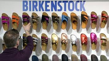 Birkenstock-Sandalen als Kunst? BGH prüft Urheberschutz